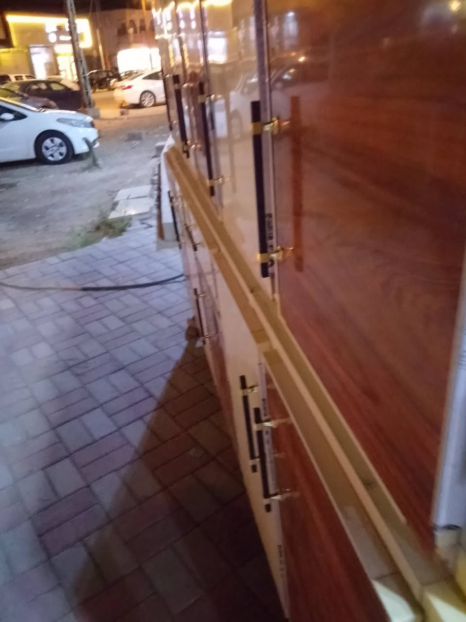معرض ومعمل بيت القلعه لانتاج الديوان والتخم بسعة عشرة مقاعد او أكثر وعمل غرف نوم حطاطه درجه اولى بحسب الطلب وعمل كاونترات الالمنيوم بكافه الموديلات والانواع وباسعار مناسبة موقع المعمل باب الغربي قرب جامع الفاروق القديم وموقع مراكز البيع الفرع الأول هيت حي الچري قرب جامع عبدالله بن المبارك ومركز بيع الثاني هيت حي العمال قرب مطعم الرسول الكريم فأهلا وسهلا لأستفسار الاتصال على رقم التالية 0783310099او ***********
