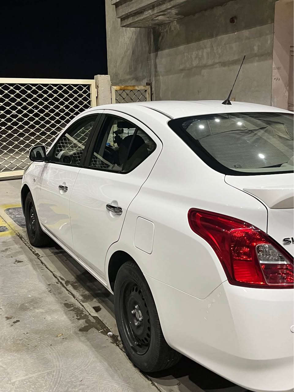 نيسان سني ٢٠٢٣ كير مكينه حداديه تايرات باتري كله جديد مدكر صبغ الامامي فقط والباقي كله كفاله *********** البصرة, العراق
