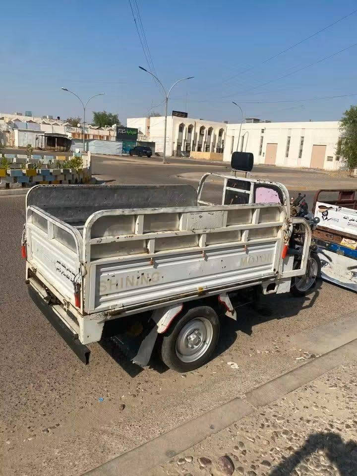 سلام عليكم ستوته مديل ٢٠فحل ناصي رقم و سنويه تحويل ثاني  محرك جمره مجفت وياله صب لا صبغ ولا خياس تخم تاير جديد سعر مليونين م ٣٠٠ وبيها مجال  الهاتف ::***********
