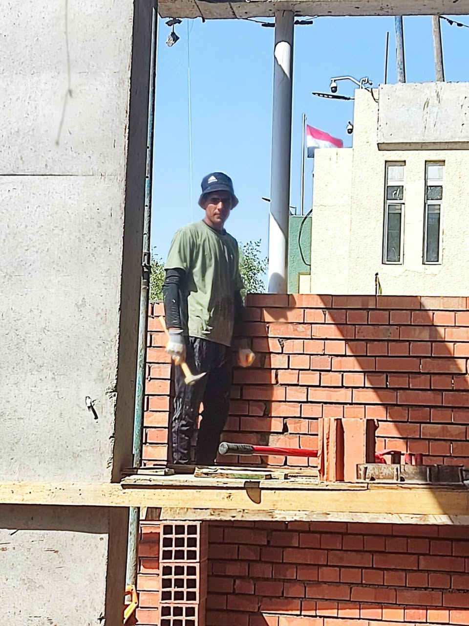 السلام عليكم السلام عليكم ورحمة الله وبركاته خلفة بناء طابوك بلوك درجة اولى شغل هندسي متفرق حاليا شغل مرتب او خير من الله اتصال على رقم *********** و اتساب ***********
