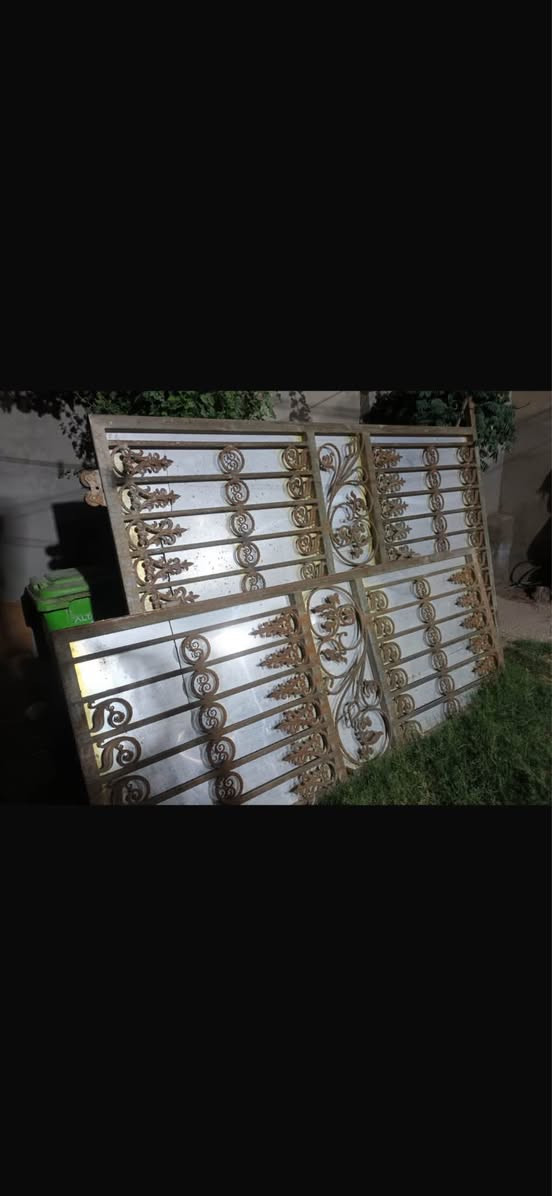 السلام عليكم باب سلايد حديد تكمة درجة أولى ثقيل للبيع مكانة بغداد منطقة عويريج   مكلف بالنشر 
للاستفسار 
*********** بغداد, العراق
