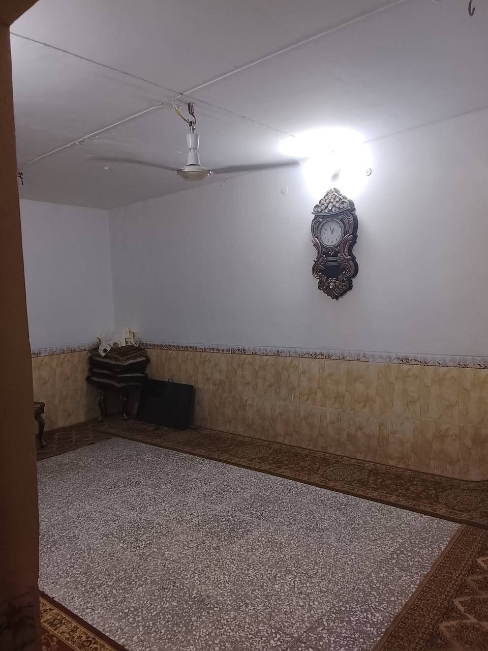 اءبيت 200متر طابقين خرايط مصرين  غرفتين جوة وغرفتين وصاله وحمام فوكالبيع  او مراوس مكان حي العسكري شارع الوكفه كبال عياده دكتوره اسماء  ستفسار تصال ***********
