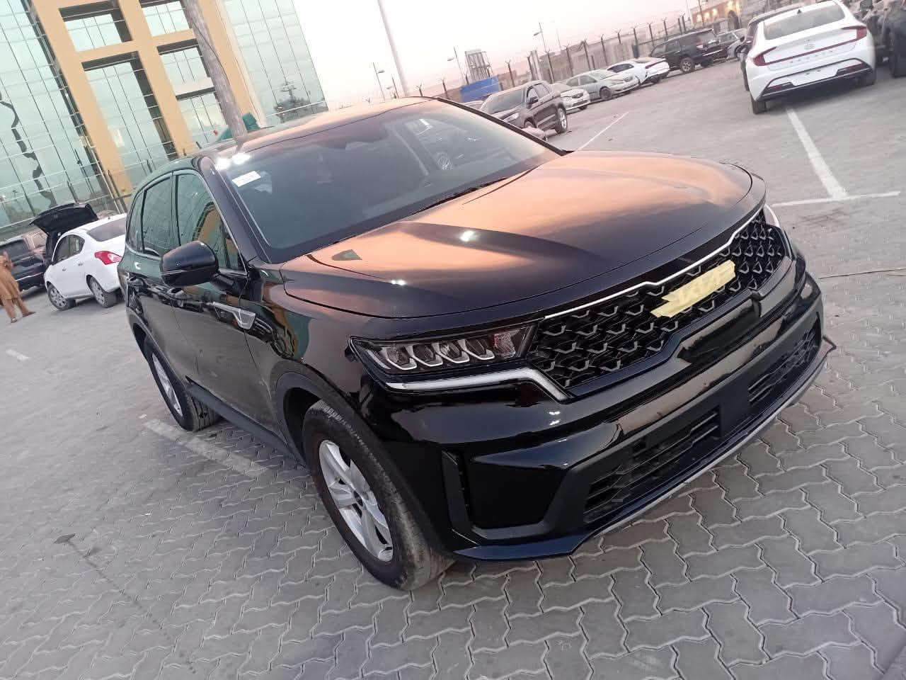 السلام عليكم 
سيارة سورنتو 2023 
مواصفات LX
السيارة 4 سلندر 
2500 تنفس طبيعي 
السيارة 7 راكب 
التبريد 3 قطع 
اشاير بالمري 
رادار امامي وخلفي 
حساس جوانب 
السيارة تشغيل سويچ
الويل حجم 16
مثبت سرعه 
مانع منحدرات 
شاشه ابل كاربلي واندرويد اوتو 
تحكم ستيرن 
كير ومكينة وحداديه كل مكفول 
تبريد ثلج 
تخم تاير جديد 
بيع فقط بدون مراوس 
السيارة رقم اربيل 
تريد وكالة تريد تحويل 
السيارة سعرها 190 وبيها مجال 
للأستفسار 
***********
