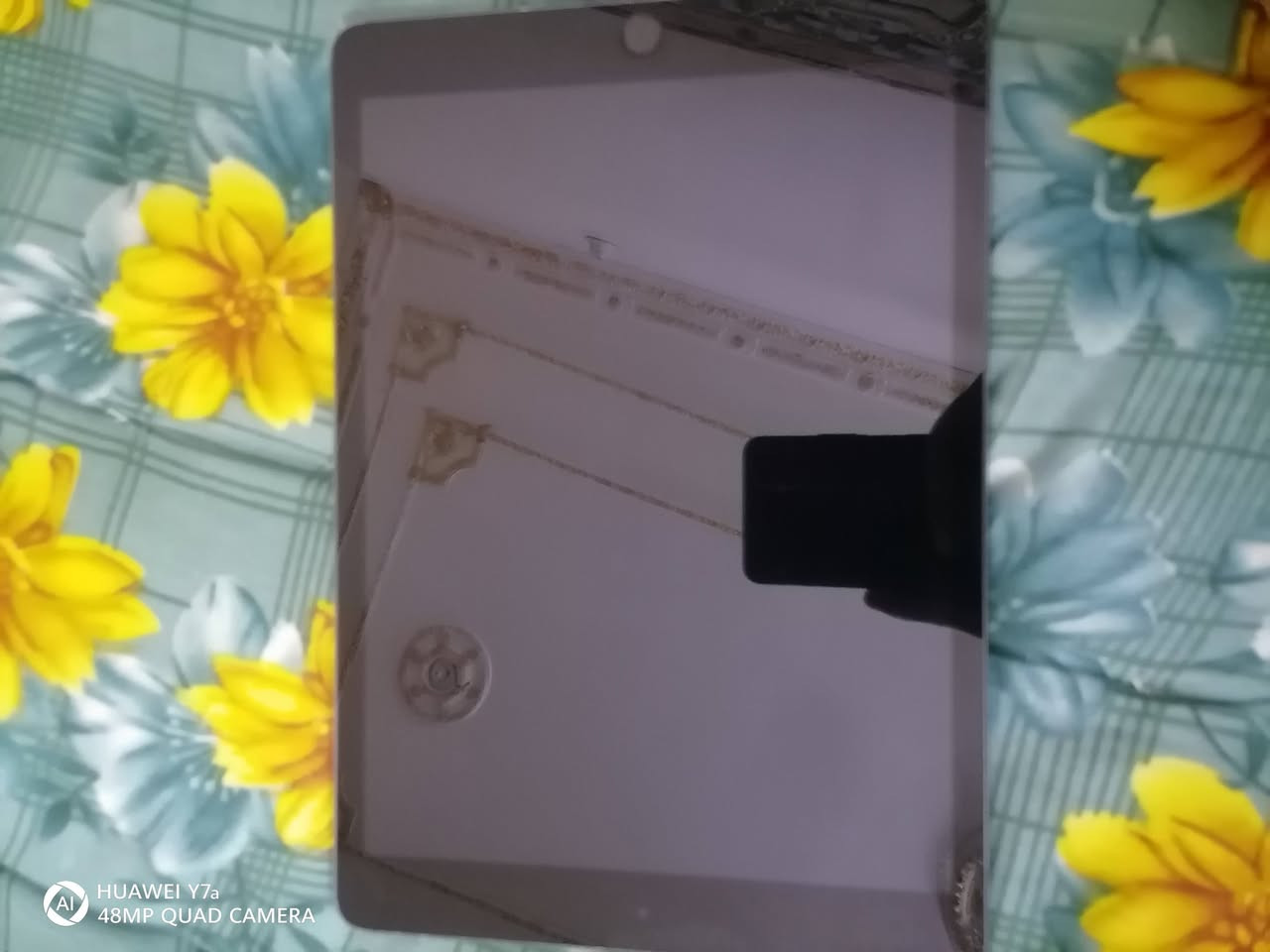 السلام عليكم ايباد 9 ذاكرة 64 الايباد نضيف فقط بي الطخ بل شاصي موضح بل صورة ما مأثر عله اي شي البطارية 90 السعر 225 وبي مجال قليل المكان كربلاء ملحق الفارس الرقم ***********

نص مكتوب في الصور:
- HUAWEI Y7a 48MP QUAD CAMERA ٤ ربيع الآخر، ١٤٤٨ هـ - ثلاثاء ١٥ أيلول ١٠:٣١ لا شيء البحث في YouTube يلزم إذن الوصول إلى موقع ٧ أهم التحديثات إنشاء ريمكس للذكرى الخاصة بك من مايو ٢٠٢٣ يوجد تحديث للبرامج منذ ساعتين يتوفر تحديث. يمكنك التحديث الآن أو جدولة التحديث لما بعد.
- HUAWEI Y7a
- 48MP QUAD CAMERA
- AI HUAWEI Y7a 48MP QUAD CAMERA