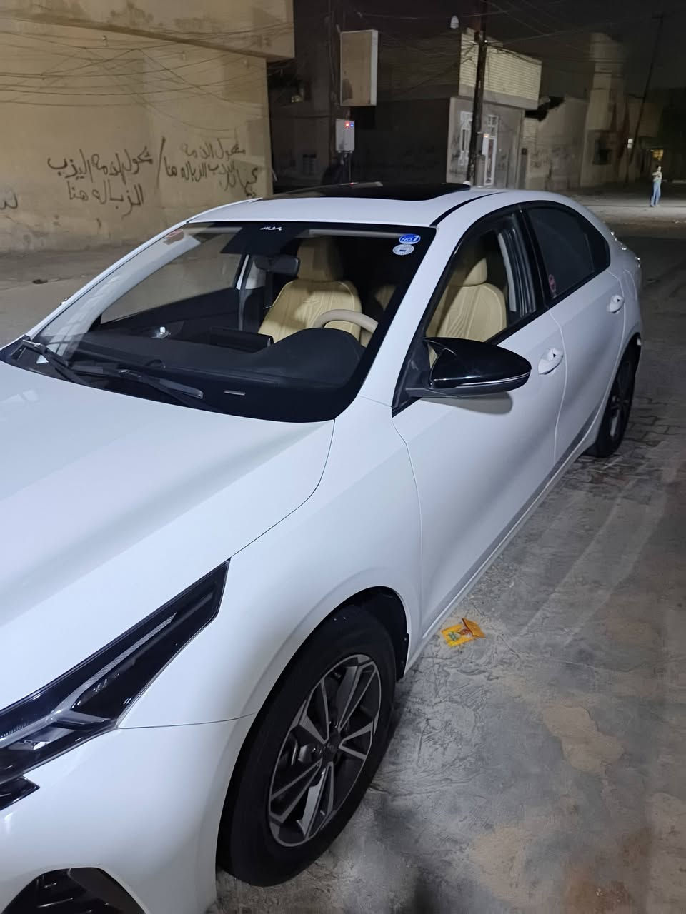 سلام عليكم عندي كيا 3 2024 ماشيه 18 سياره فول مواصفات بيها نص شاملغ الايمن وشبر بنيد شرط فحص سونار  السنويه 2030 رقم اربيل مكاني نجف هذا رقمي  ***********
