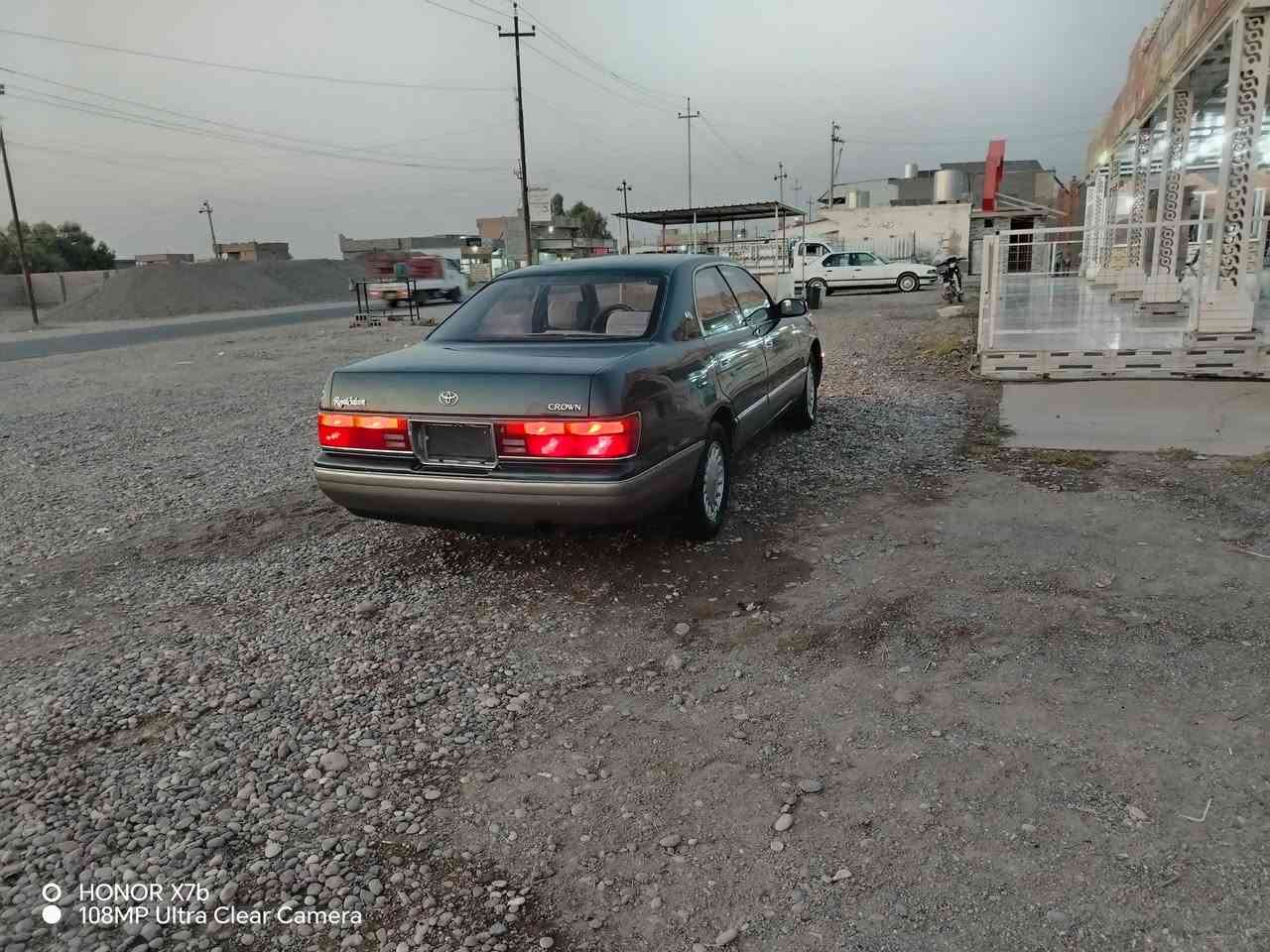 السلام عليكم بطه تويوتا كراون رقم نكليزي نينوى سياره حيللل حلوه ماناقصها اي شي محرك كير شرط 2500 داخل بلباكيت غرفتها تخبل وجه باب دشبول جديد بلادي كهربائياتها كلها شغاله باور جديد سياره ناعسه بشكل دشبول وجه باب سقف صندوق بوند كله شركه سياره بيها تراي يخبل شلعه تخبل اقتصاديه بلبانزين كيج البنزين اشاير خلاطات منضومه زينون لايت عالي ناصي بك لايتات  جوم 4 شغاله مسجل 4 الانترا شاشه ايباد كشنات كهرب كله شغال عله وضع الشركه تبريد ثلج بس منقص غاز تتدفئه نار طخم تاير جديد بلكارتون صدر امامي خلفي جديد دبل ولوي أصلي شرط التحويل ايمت معجبك سياره خير من الله ماتصرف الف دينار عليها جاهزه مجهزه ومبارك عل يأخذها السعر مناسب خابر وتدلل صاحبها مايقصر الرقم ***********

نص مكتوب في الصور:
- HONOR X7b
- 108MP Ultra Clear Camera
- O HONOR X7b
- HONOR X7b 108MP Ultra Clear Camera