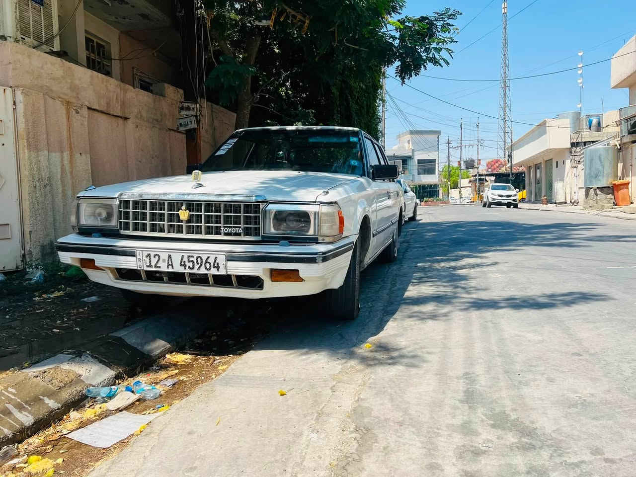 السلام عليكم سوبر كراون موديل ٨٥سياره نضيفه وكاعده لوك تبريد ثلج محرك ونجي بطه ٢٥٠٠
 وسنويه جديد رقم دولي شرط التحويل بطاقه بانزين 
رقم نينوى 
بيهة سياره مثل الصوره
قماره بدون صبغ 
مكاني كركوك 
***********
