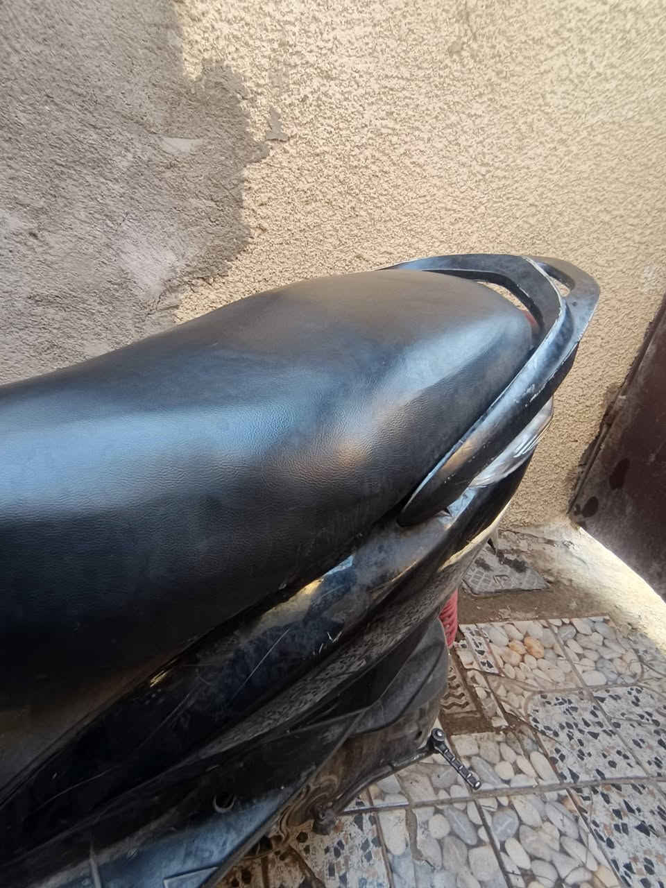 سلام عليكم دراجه ثعلب كفاله عامه نكره الدراجه فقط نقص راجز سلف شغاله هندر كلشي شغال نضافتها 75/100 دراجه خير من الله سعر 350 وبي مجال للطيبين مكاني غزاليه مقابيل مركز الغزاليه رقمي+964 776 834 1547
