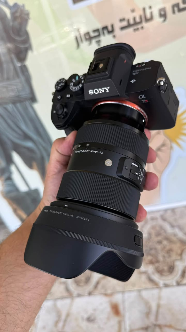 سوني A7R iV
عدسه سيگما ارت 24/70 f2.8
زور زور خارين 
***********
