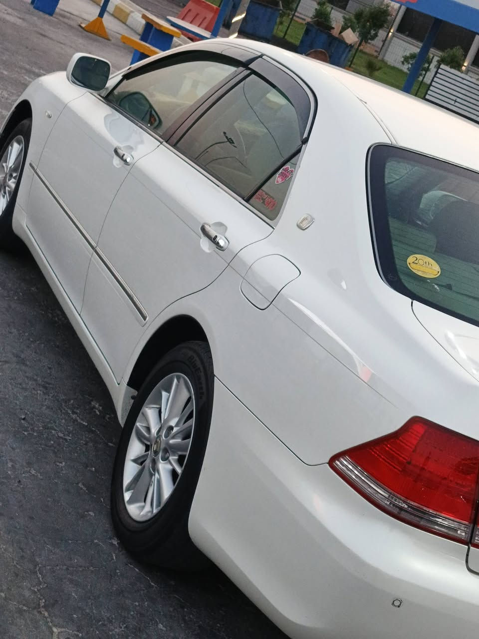 شاهينه موديل ٢٠٠٤رقم بصره باسمي تسجيل جديد كفاله من الضربه بيها بس صبغ بلقماره اثر التحميل السعر ١٣٥وبيها مجال قليل ***********
