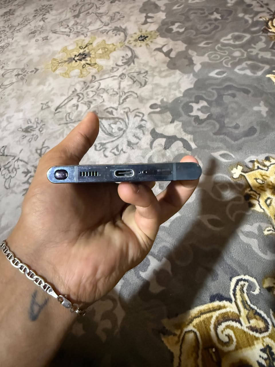شحن انساهS22 عربي شرق اوصط وتر بروف مداخل تصليح جهاز يخبل  اي خلل مابي شرط الفحص نضافه90بلميه فقط جهاز كارتون ضايع وبي كفر ولاسق شادله ب15 ب550 بي مجال شي قليل تواصل وتساب او تصال فقط ممتواجد هنا ***********
