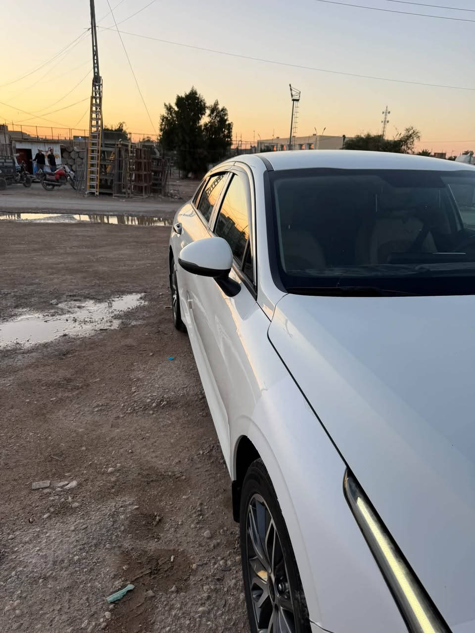 كي فايف خليجي 21
بيه بارد بالجاملغ الايسر 
مواصفات 
شاشه كاربلي
تبريد لمس مناخي 
فول تحكم ستيرن 
حساس امامي و خلفي 
كشنات مخمل بيجي 
دواخل بيجي 
مري شفط 
محرك 2000 كفاله 
كيرATكفاله 
سياره على ايدي معتني بيه 
مكان السياره كوت شيخ سعد 
بيع مستعجل للضرف خاص 
الاتصال ***********@
