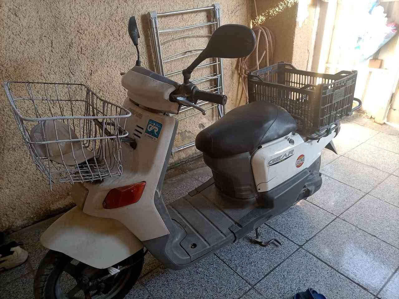 دراجه بيكم للبيع شغاله فقط كيجات عطلانه بغداد الشعب 400الف  ***********
