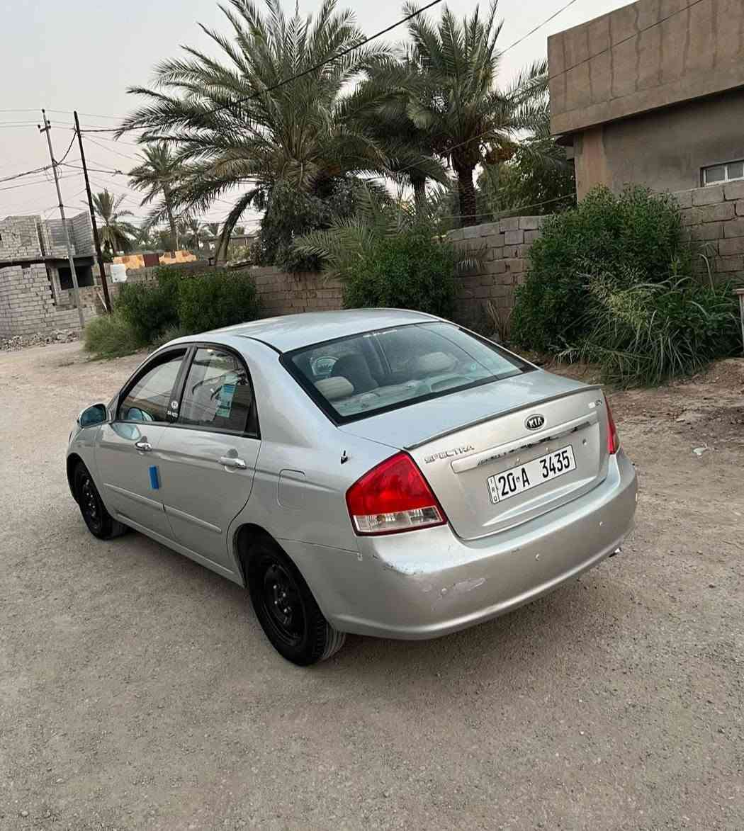 سلام عليكم سبكترا 2008 وارد امريكي رقم ديالى نكليزي بسمي سنويه الغايه 30 تحويل ثاني يوم سياره جاهزه من كلشي مال جناي كلش حلوه السعرر $ (55) بيها مجال 
حادثها جامرلغ امامي وباب صدر فقط بدون دواخل 
مكينه 2000 دوش كير اوتو مكينه كير مكفولات 
لا صرف لا بخار صدر امامي خلفي مشتغله جديد تبريد ثلج 
تخم تاير جديد سياره مال جناي مصروف عليها جاهزه 
دينار ماتصرف عليها ( سياره مصبوغه جماليه أثر جراد ) 
بدون معجون فقط صبغ اثر جراد شخوط كهربائيات كلها بلاديه منضومت زنون شمسي سياره جاهزه الجناي 
 مكاني ديالى بعقوبة رقم هاتف ***********
