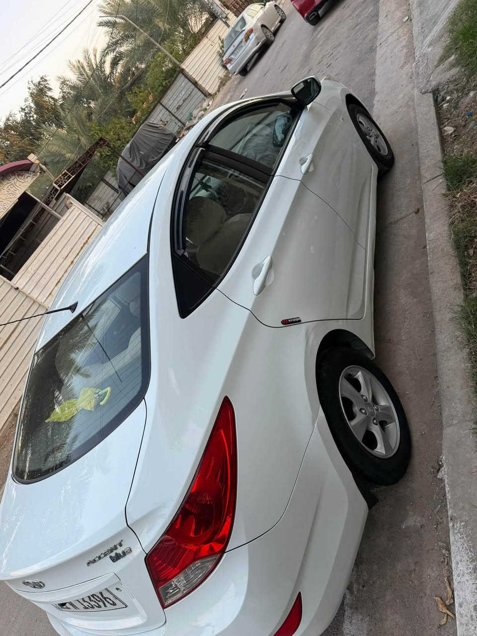 سلام عليكم 
اكسنت خليجي للبيع فقط موديل ٢٠١٢ 
رقم بغداد بأسمي سنويه وهزه بعدها ما منتهيه 
مكفوله عدا جاملغ امامي مصبوغ اثر شخط قوي وبارد بسيط ما مبين جاملغ الخلفي مبين بالصور 

تدفئة مكفول
تبريد مكفول
صدر مكفول
كير ومحرك خير من الله يعني متصرف عليها اي شي جاهزه 

ماشية ١٤٠ الف 
مواصفات عاديه 

السعر : ٩٥ بيها مجال حك الجيه
***********
