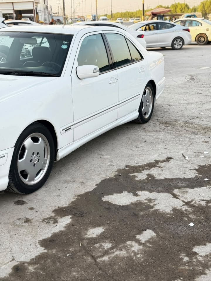 ام عيون 2001 رقم حلو واربيل
شرط التحويل 

مصبوغه احزام 
كت AMG ويل AMG
مكينه گير بحاله جيده
حداديه 100‎%‎ تخم تاير جديد
السياره جديده وحلوه 
الشراي يتصل ويدلل :

***********
