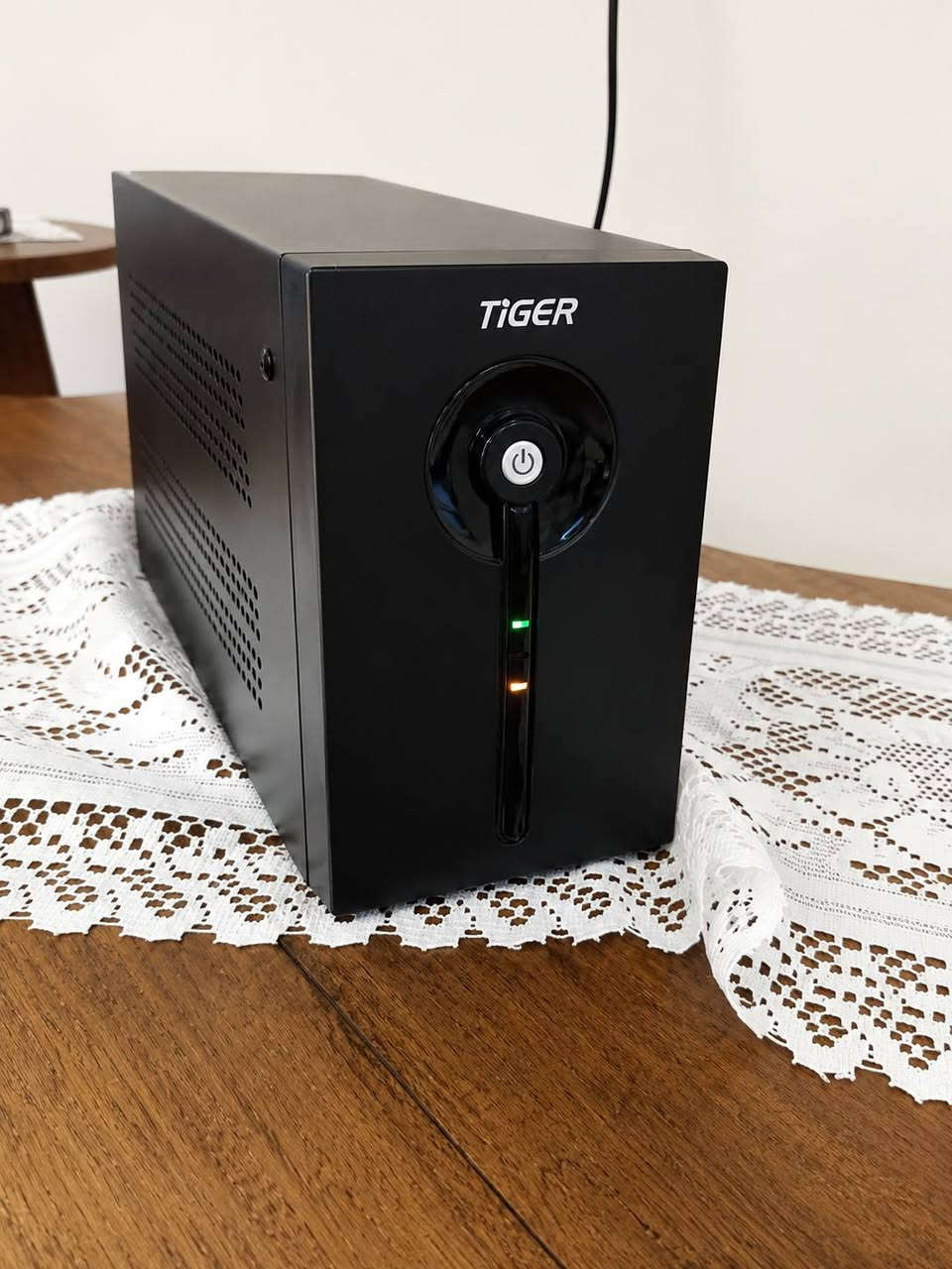 شحن يو اسبي ماركه Tiger شغال 1200 واط على كل شي يشتغل انترنيت و كنبيوتر و كهرباء منزل شحن تليفون على كل اجهزا الي يريد يراسلي ***********
