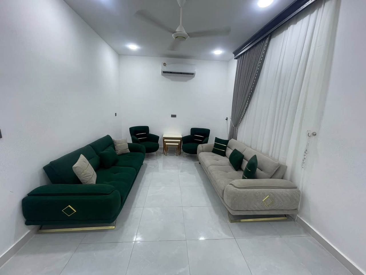 تخم ماركة درجة أولى ماركة ٨ مقاعد اخو الجديد ***********
