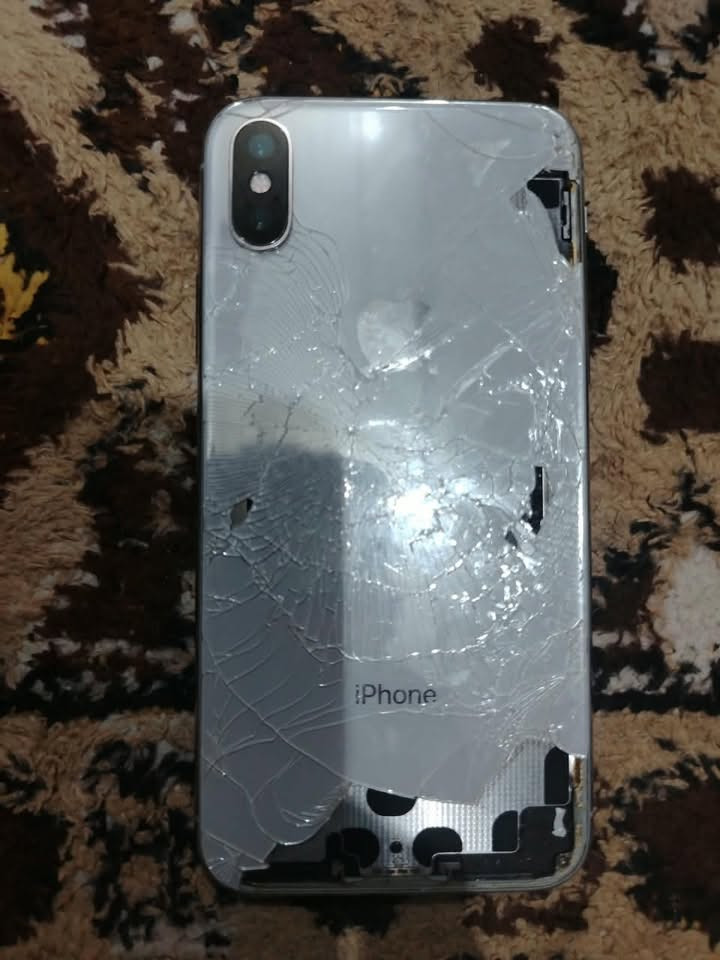 ايفون xعادي 

ذاكره ٢٥٦ 

بطاريه ٧٦ بلادي

بس الكسور البضهر مخلي كفر كلشي ما مأثر 

شاشه مبدله تفصيخ 

فيس ايدي شغال 

جهاز كله شغال 

سعر ١٥٠ وبي مجال 
ملحقاته فقط كفر ولزكه مضلل

مكاني كوت مركز 
*********** اتصال او واتساب
