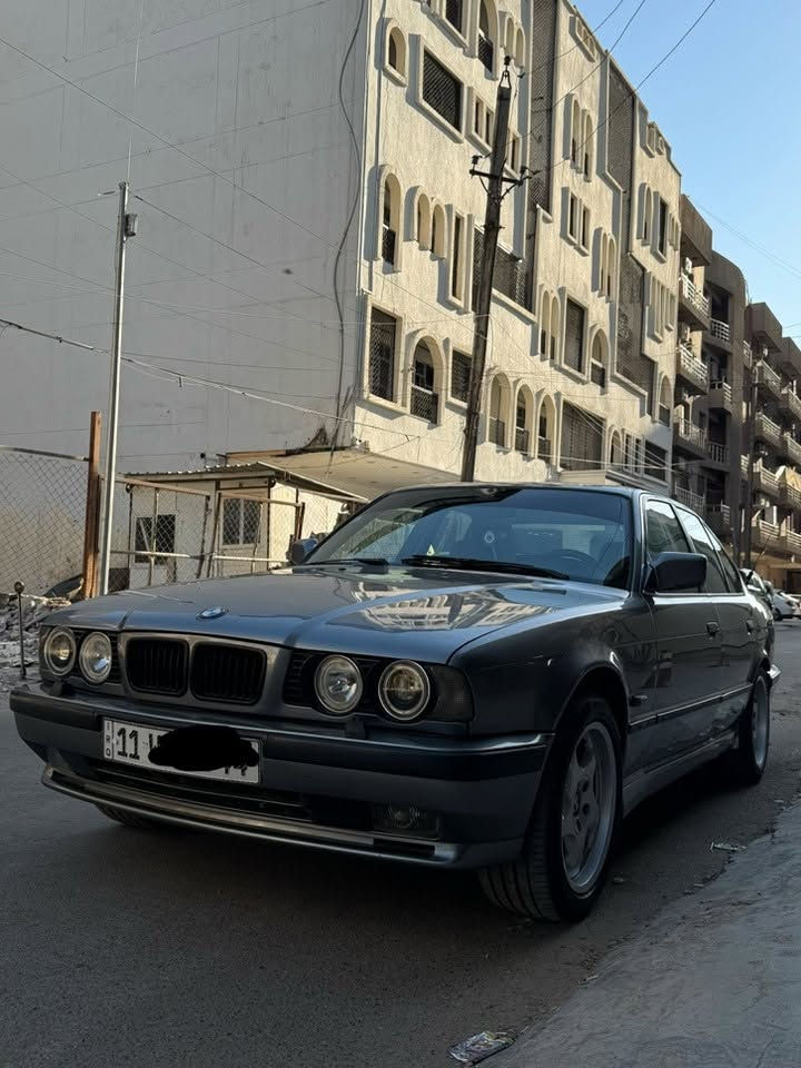 صلُ على محمد وال محمد
Bmw 525 

محرك مسكر عدل كفالة مشروط شرط تفصخة بيدك اذا مو ستيل متاخذة واذا مو كلشي جديد واصلي شرط متفتح بنيد الگير خير من الله ياباني 

السيارة وارد يابان كشنات جلد تحكم كهرباء بلكامل 

السيارة مابيها اي مصروف فقط التبريد ينرادلة غاز و  الصدر خير من الله 

عليها منضومة زنون عالي ناصي وكت كامل M دعاميات دركة على ويل وتايرات جدد السيارة فقط صبغ عام بدون ضرر بدون خياس ترايها كلش ناعم والسيارة ناصبة 

اخوان اروحلكم فدوة السيارة والله مصروف عليها هواي ومرتبها على ايدي السيارة بأسمي هزة شهر ال٧ رقم بغداد تحويل ثاني يوم *********** واسف على الاطالة 

السعر ٧٥ ورقة ومجال بسيط واني بخدمتكم
