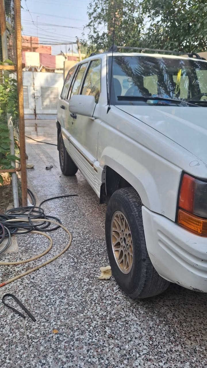 جيب شيروكي جراند موديل ١٩٩٥ رقم بغداد السياره بيها خيط تبخير التبريد بي ليك السعر 45 ورقه مكان السياره ناحية محمد سكران قرية التأميم قرب حسينية الراشدية رقم الهاتف ***********
