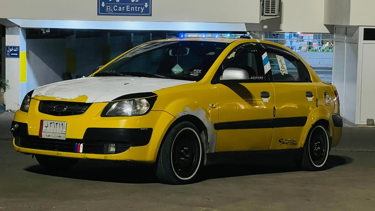 سلام عليكم 
كيه ريو 2007 رقم بغداد باسمي السياره مكفوله من الحادث بيها طخات بسيطه طخم تاير جديد باتري جديدي كهربائيات كلها شغاله السياره مال شغل داخلها جديد صدرها نضيف 
مكان السياره موصل شلالات 
سعرها 62 وبيها مجال بسيط 
استفسار 
***********
***********وتساب
