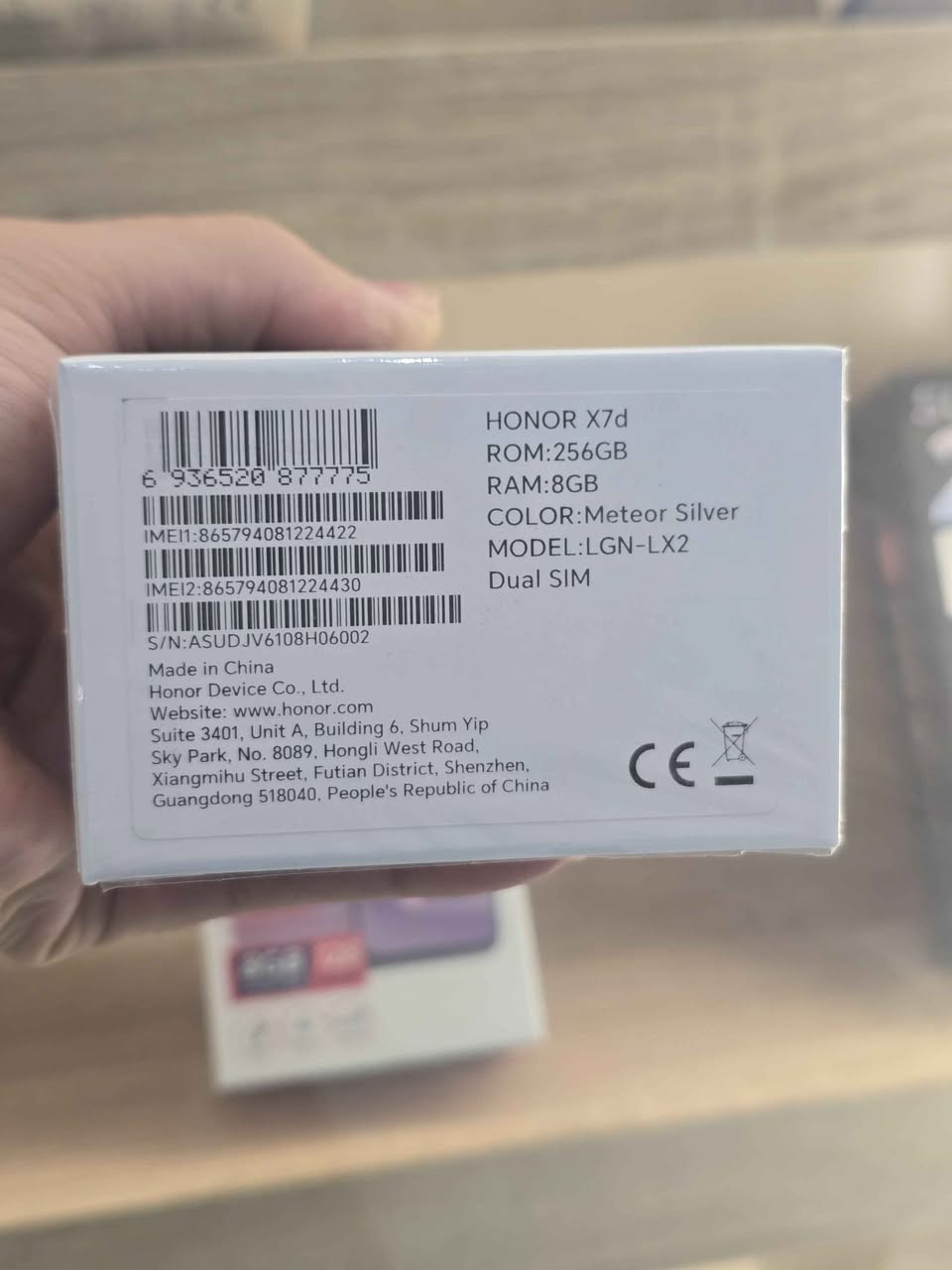 جهاز هونر x7d  جديد ما مستخدم 
سعر البيع  325 الف مع التوصيل  
ذاكرة الجهاز 256GB 
الذاكرة العشوائية 8GB 
للاستفسار مراسله الصفحه او اتصال على 
الرقم  *********** عمارة, ميسان

نص مكتوب في الصور:
- HONOR GO BEYOND مركز محمد أبل HONOR X7d قوة تدوم ... لكل لحظة شاشة كبيرة وواضحة 6.77" TFT LCD HD+ (720 × 1610) معدل تحديث 120Hz معالج قوي Snapdragon 685 (ثماني النواة) كاميرا خلفية بدقة عالية 108MP + 2MP (رئيسية) كاميرا أمامية 8MP ذاكرة وتخزين واسع 8GB RAM 256GB ROM (قابل للتوسعة حتى 1TB) بطارية تدوم طويلاً 6000mAh مع شحن سريع 35W مقاومة للماء والغبار IP65 نظام التشغيل MagicOS 8.0 (Android 14) تصميم عصري وأداء قوي ألوان متوفرة الأسود الفضي الأزرق الأخضر اختيارك الأمثل لجودة و تجربة أفضل بطارية قوية 6000mAh كاميرا 108MP بجودة احترافية شاشة كبيرة 6.77" أداء سلس Snapdragon 685 مركز محمد أبل أجهزة أصلية أسعار مناسبة خدمة ما بعد البيع