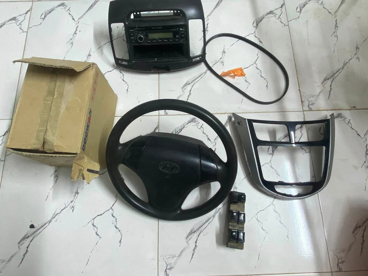 ايطار مسجل اكسنت
دركه النترا 2011 
كمبرسر اكسنت 1400 
راديتر اكسنت 
مسجل النترا 2011
جويتر اكسنت 1400 
***********
