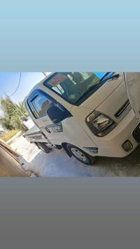 عندي كيه للبيع موديل ٢٠٢٣ سياره جديد معنه كلمه مكفول رقم بغداد تحويل ث...