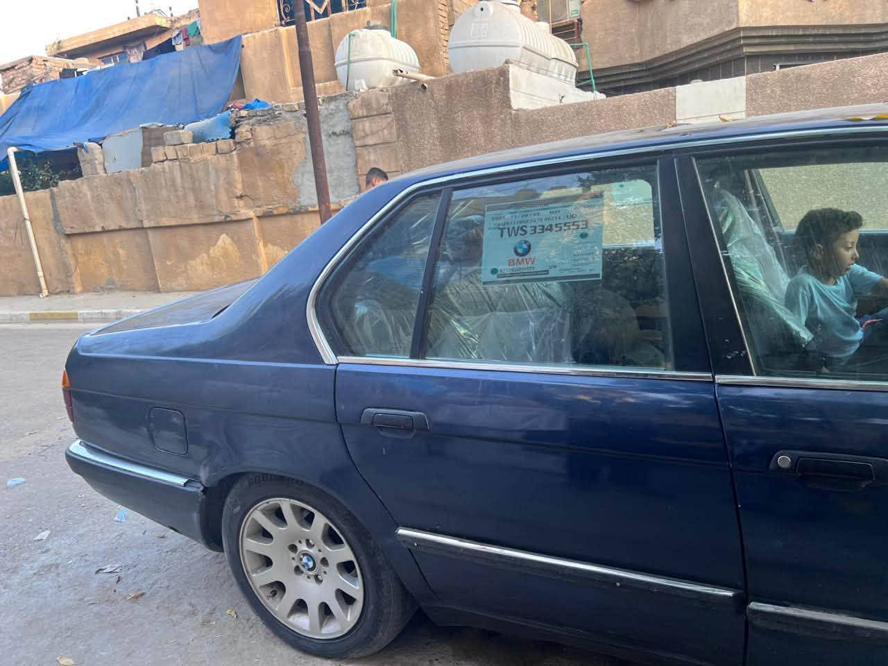 البيع بي ام 735  رقم بغداد جديد هزه جديده السياره كامله نقص بس راتيتر تبريد سعره 36بيه مجال ***********
