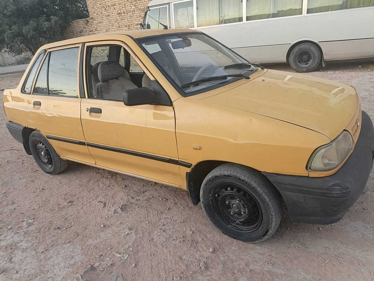 سايبا للبيع موديل 12 مكينه وكير جديد شواصي بلادي السياره كوله حتى الكهربايات عل بلاد رقم نجف سنويه 2027 مصفره هيه وغرامه السياره لاصبغ ولاتبديل السعر 23 بيه مجال كلش بصيط العنوان النجف الاتصال عل رقم ***********
