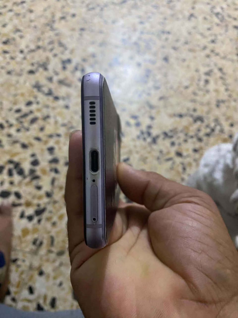 سلام عليكم متاح كلكسي اس21FE5G ذاكره 256العشوائيه 8 جهاز كله شغال شرط الشغل بس بي شغلتين الظهر تعبان ماموضح بالصوره والشحن صفحه يشحن طبيعي وصفحه يشحن بطيئ للأمانه والباقي كله شغال وخير من الله السعر(175)وبي مجال للشراي مكاني بغداد حسينية الراشديه 
ملاحظه اخوان رحمه الاهلكم اقرو المنشور زين يله تتصل او تجي خاص رقمي بي واتساب او على الخاص موجود(***********) بغداد, العراق

نص مكتوب في الصور:
- حول الهاتف Galaxy S21 FE 5G إعادة تسمية اسم المنتج Galaxy S21 FE 5G اسم الطراز SM-G990E/DS الرقم التسلسلي R5CRC1ZKXGB SIM 4 رقم الهاتف غير معروف الشبكة Zain IQ IMEI 1 355864121472955 اسيا 2 رقم الهاتف +9647704597173 الشبكة Asiacell IMEI 2 357882491472957