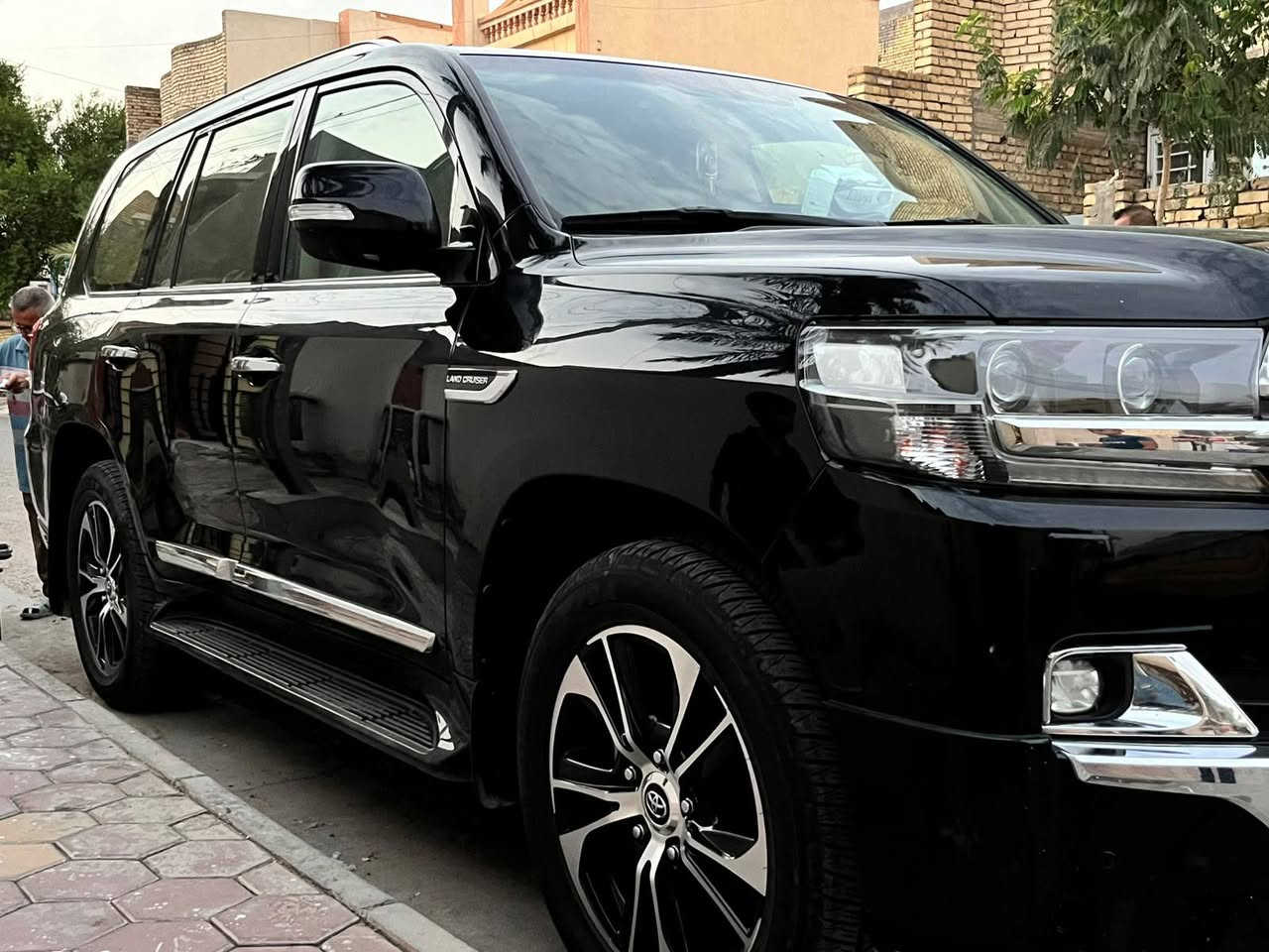 TOYOTA GXR 2021
من شركة ساز 
رقم شمالي جديد سنوية جديدة 
8 سلندر 
سيارة نظيفة ومكفولة من كل أمورها 
السعر 57,000 دولار 

للإستفسار 
***********
