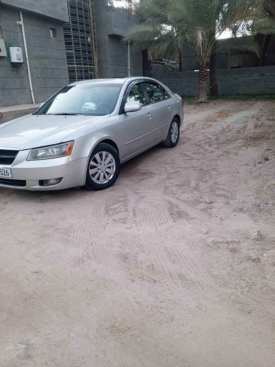 من رخصة مدير الكروب سوناتا موديل 8 مكينه 6 بسمي رقم بغداد دولي صبغ احزام جماليه حادث جاملق جهت السائق فقط العنوان بابل مسيب *********** سعر 95 بي مجال اتصل ودلل مراوس ترهم
