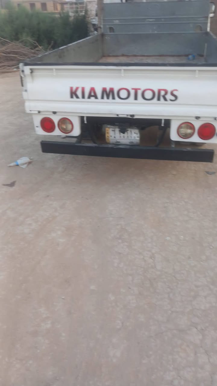 كيا بنكو موديل ١٥ رقمها بابل بيها بنيد مبدل وبيها صبغ بالطاسة باقي التفاصيل يم راعيها مكانها بالشوملي السعر ٩٧ اخوان اني مكلف بنشرها الشراي يتصل براعيها ويستفسر ***********
