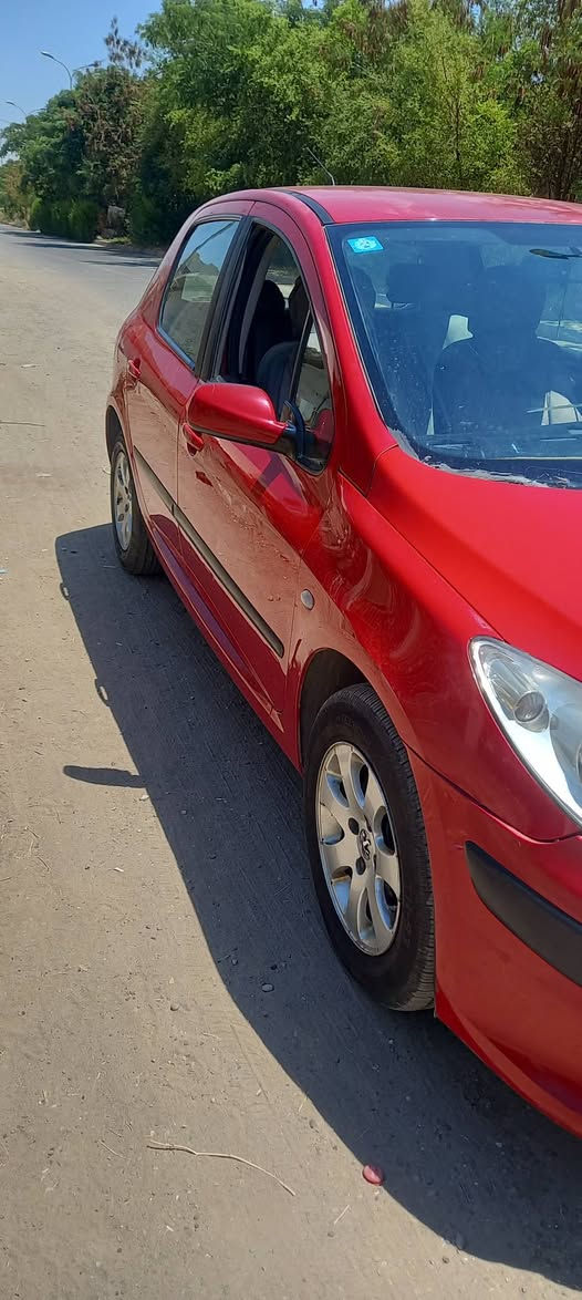 بيجو 307 2006 كلين وضع شركه سياره بشرط بدون حادث بدون صبغ هزه جديد سنويه لل29 مشروع شرط تحويل تبريد شغال ميكانيكيه شرط رقم بغداد مكانه كركوك حساسات شغاله مسجل شاشه كامره باتري مجول تايرات كله جديد سياره مالت بيت (سعر55بي مجال )
***********
