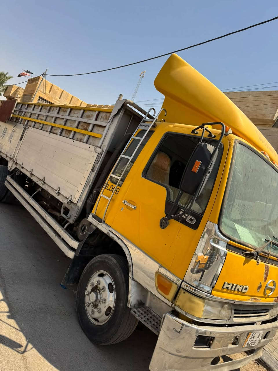 هينو انگر فحل 2001 معلاية 2006 مكينة 80 بدون سوبر 8 برغي سيارة وين متريد رووح بيهة حمل شكد متريد سنوية ل 2030 هينو بأسمنة للاستفسار الاتصال على الرقم *********** السعر 170 وبيهة مجال للشراي مكاني محافضة واسط الكوت
