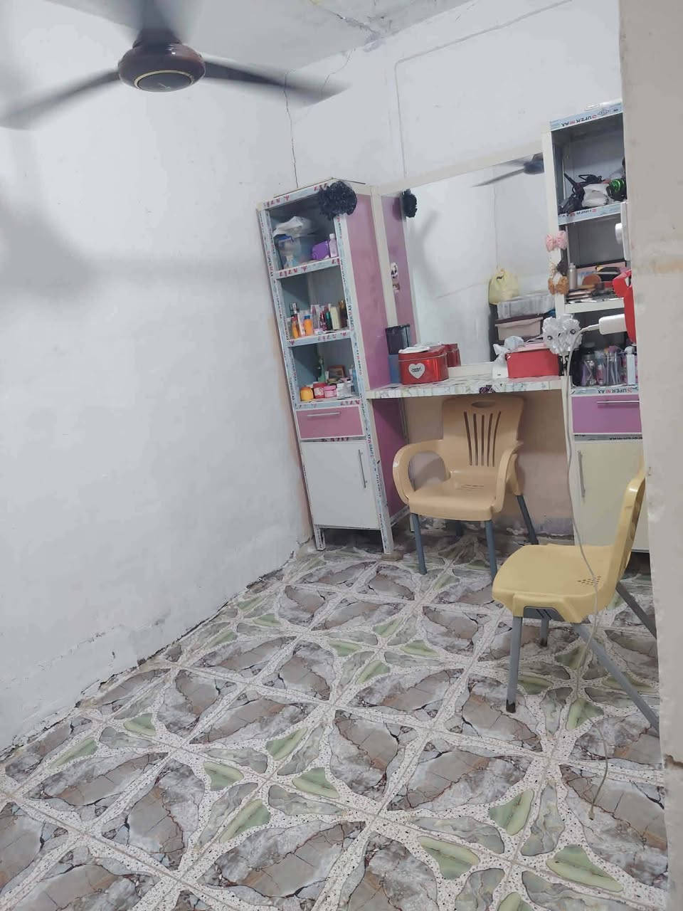 مشتمل للبيع طابو زراعي سند 25 الموقع ورديه خارج مقابل علوه مخضر الورديه المساحه 55متر طابق واحد للاستفسار مكتب النبل للعقار والبناء والهندسه *********** واتساب *********** واتساب
