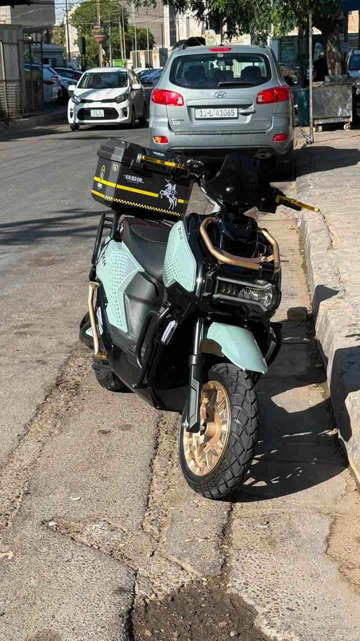 دراجه zh اباتشي الجيل الخامس مؤيد طياره 
2026
تاريخ الشراء 1/6
بطاريه ليثيوم فوسفات الحديد 60 امبير 78 فولت 
مركب عليها bms من شركه jk افضل نوعيه 
تنطي مسافه مشي حقيقي 60 كيلو 
هورن
رجوع الى الخلف
كير 1-2-3 
سرعه 95 حقيقي 

الدراجه ماشيه 500 كيلو فقط بعدها بوضع الوكاله 
نضيف شرط كفاله من الشخط 
دراجه مال بيت وممستخدمه هوايه
شاحنه 5 امبير 
فول مواصفات دبل امامي دهن نضام التعليق 
دبل خلف غاز تتحمل اوزان 
درع كامل مكمل 
جنطه  وياها 

بغداد ***********
سعر خاص
