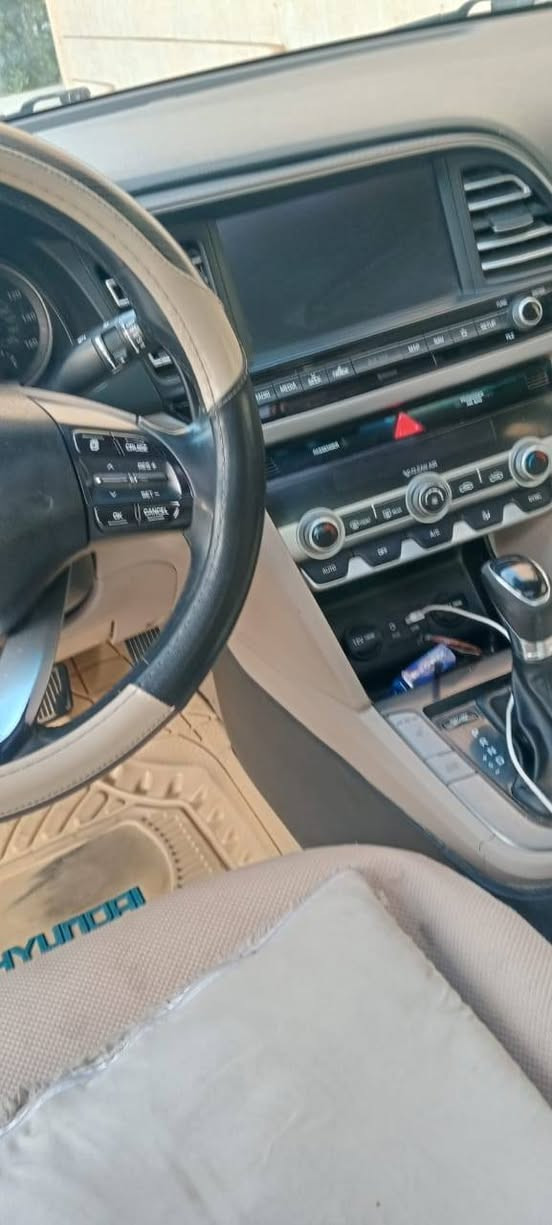 النترا بغداد أجرة موديل 2019  مواصفات السيارة بصمة فتحة سلايت كامرة دوارة شاشة بلادي تدعم كار بلي تبريد ثلج اهم تاير كهربائيات كلها شغالةحادثها تبديل جاملغ وبنيد وتعديل لغد بداية كاز كيت سعرها 110 العنوان البلديات ***********

