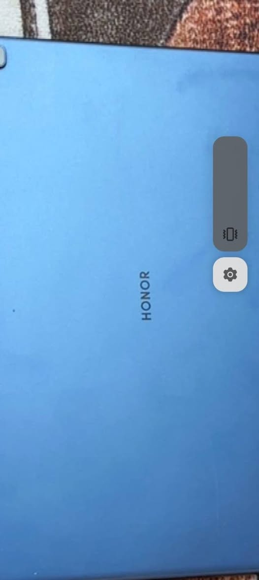 السلام عليكم ايباد هونر X8 شرررط النضافة 100% جديد ممستخدم هواي فقطط شهرر اخذنا ب 200 بي مجال للشراي 
***********
