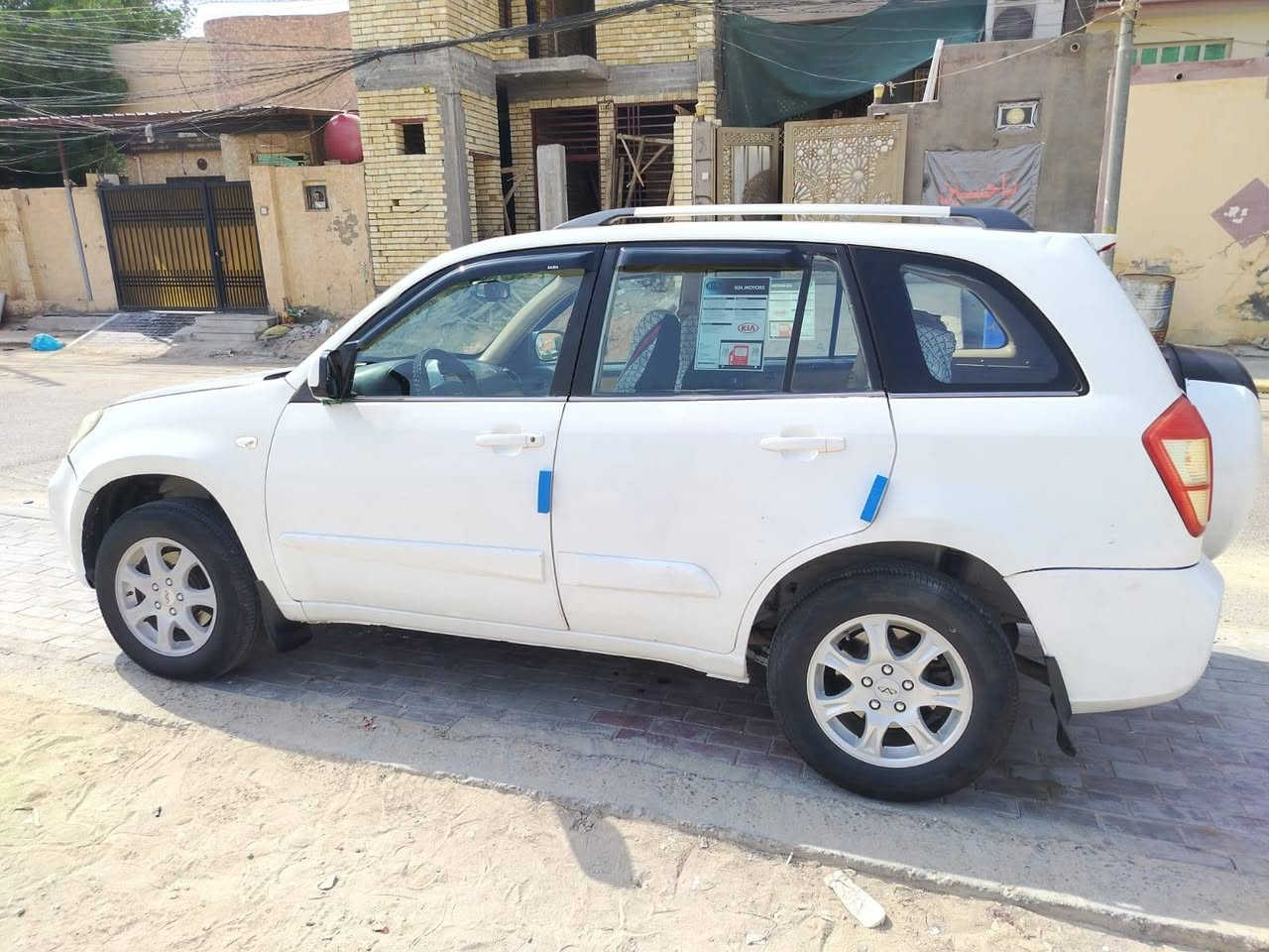 السلام عليكم سيارة تيگو للبيع موديل 2013، الگير والمكينة مكفولات، تخم تاير وباتري جدد، سيارة مكفولة من الضربة وسيارة حلوة مال جناي ما ناقصها شي فقط التبريد، ومكاني كربلاء حي الحر، سعرها ٥٠ وبيها مجال قليل للاستفسار ***********
