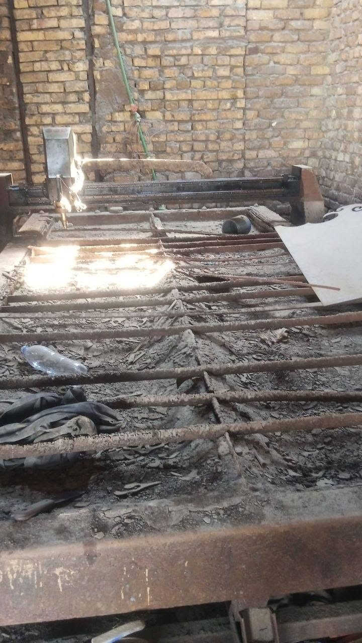 الجهاز 120انبير العرض مترين الطول 4 مطور التاروسه 10 حصان التاروسه 4 بستم اتقص ابليت الى10 ملم, لبيع *********** السعر 20 ورقه وشغاله اي عطل مبيه والتاروسه وحده 8 ورقه

