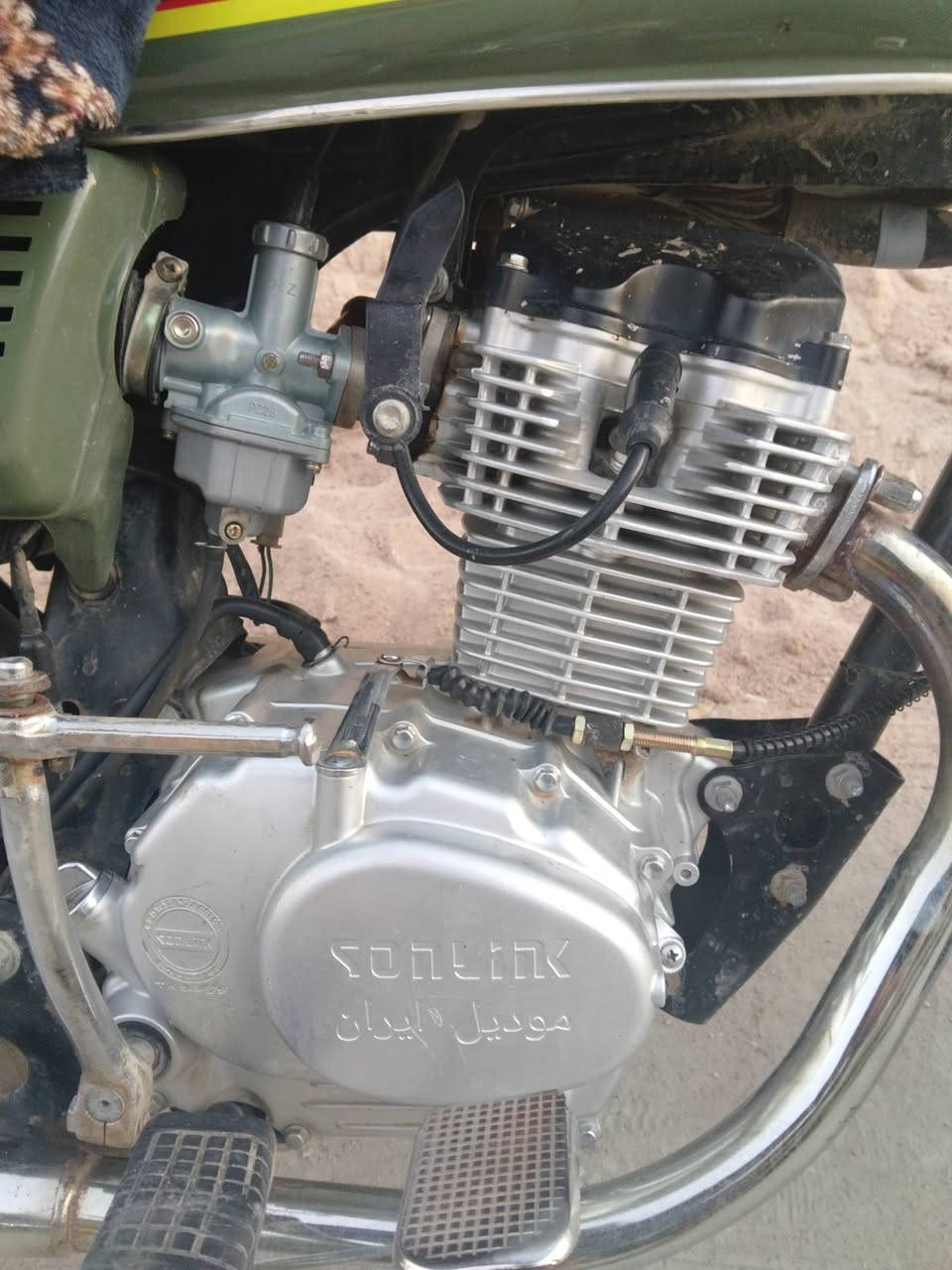 سلام عليكم دراجه للبيع 24 فوووول نضافه كشن اني مغطي نضيف كلشي ما بي ابيعه هيه صندوك و وهايه ستاند يعني تاخذه كبل تشتغل دلفري اوراق السعر 650 ***********
