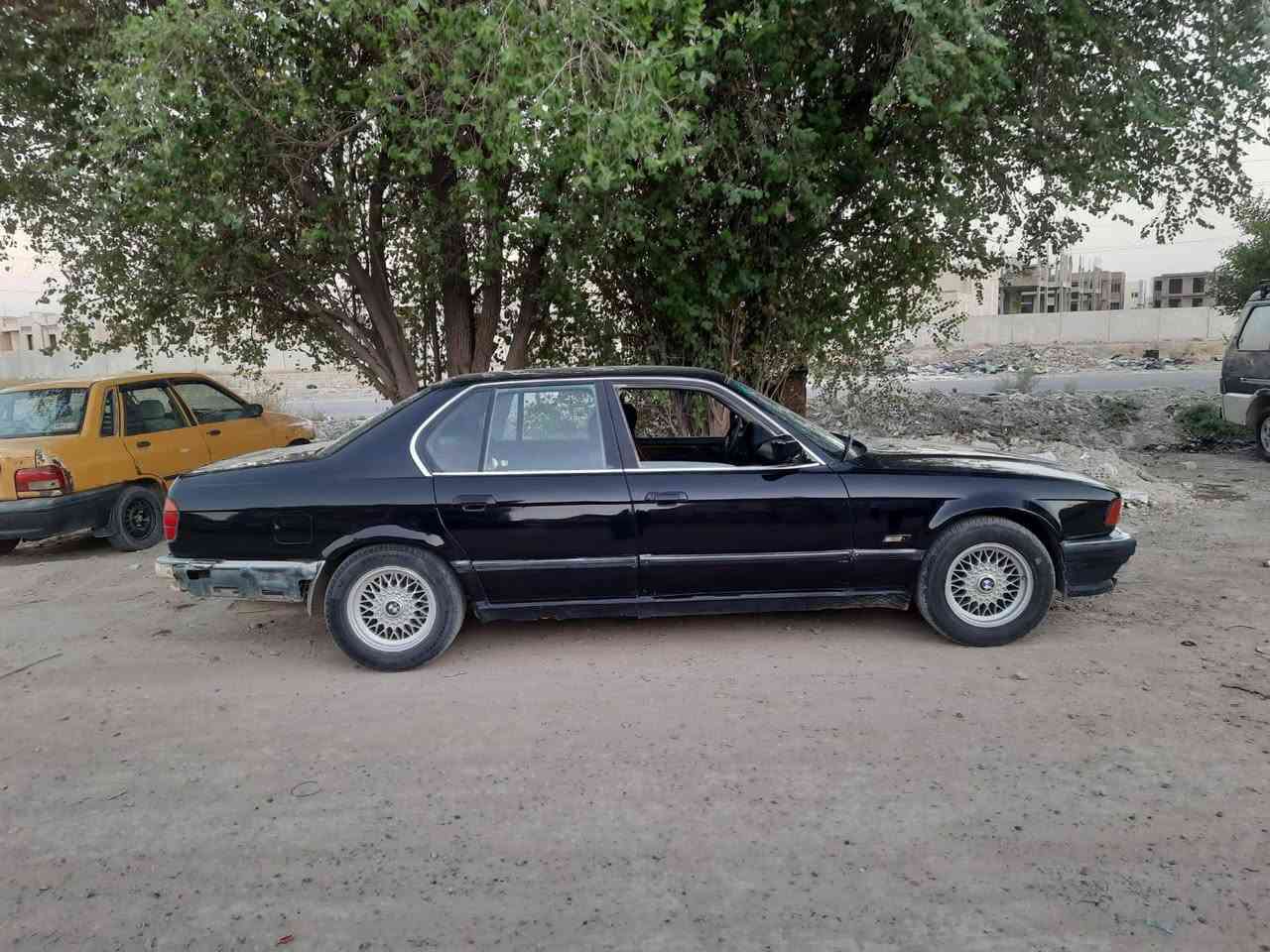 للبيع BMW 735 موديل 1995 رقم بغداد إنگليزي مصبوغة عام للجمالية والباقي بلادي
مكفولة من #الضربة
گير ومحرك #كفالة
#تبريل شغال وخير من الله
تحويل ثاني يوم
#السعر 48$ وبيها مجال #حگ الجية

العنواني بغداد أبو غريب
#للتواصل ***********
