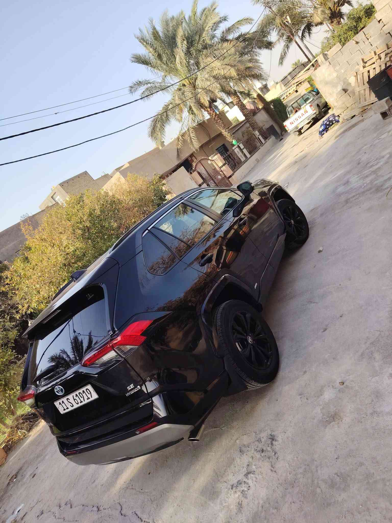 راف فور هايبرد 2024 فول  SE اسود ملكي
حادث موضح بل صور بنيد رجع بارد جاملغ نصبغ والثاني بل عراق صار بيه شخط ونصبغ
سياره جاهزه من كلشي بدون اي نقص
مكانها بغداد زعفرانيه  ماشيه ٣٥ 
التفويله تمشيك 800 كيلو وراسك بارد 

***********

***********

تم تنزيل السعر مرقم بغداد بسمي 193 ورقه مجال بسيط 
المواصفات 
1 بصمه تشغيل وترحيب عند الاقتراب 
2 كشنات جلد
3 فتحه سلايد 
4 كشن كهرباء
5 شاشه كبيره 
6 هند بريك بصمه 
7 كامرا دواره 
8 انضمه قياده 
9 صندوك كهرباء 
10 تدفئه كشنات وستيرن 
11 لايتات زنون 
12 اشاير مري 
13 فور ويل 4x4
14 تحكمات فول 
وباقي هواي مواصفات من رادرات وحساسات الى اخره
