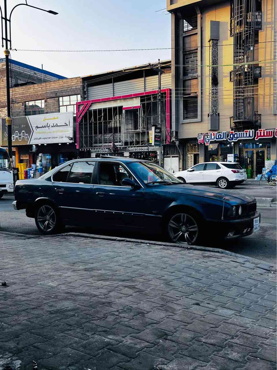 السلام عليكم bmw1992 525 مكينتها تنقص والبجم مبدل دعامية وجاملغات وينرادلها بنيد ينرادلها منضومة تبريد لان ملغية والحدادة جديدة وغرفتها حلوة رايدها ٣٠ وبيها مجال رقمها سليمانية تريد وكالة او تحويل رقمي*********** ابو الخصيب, البصرة
