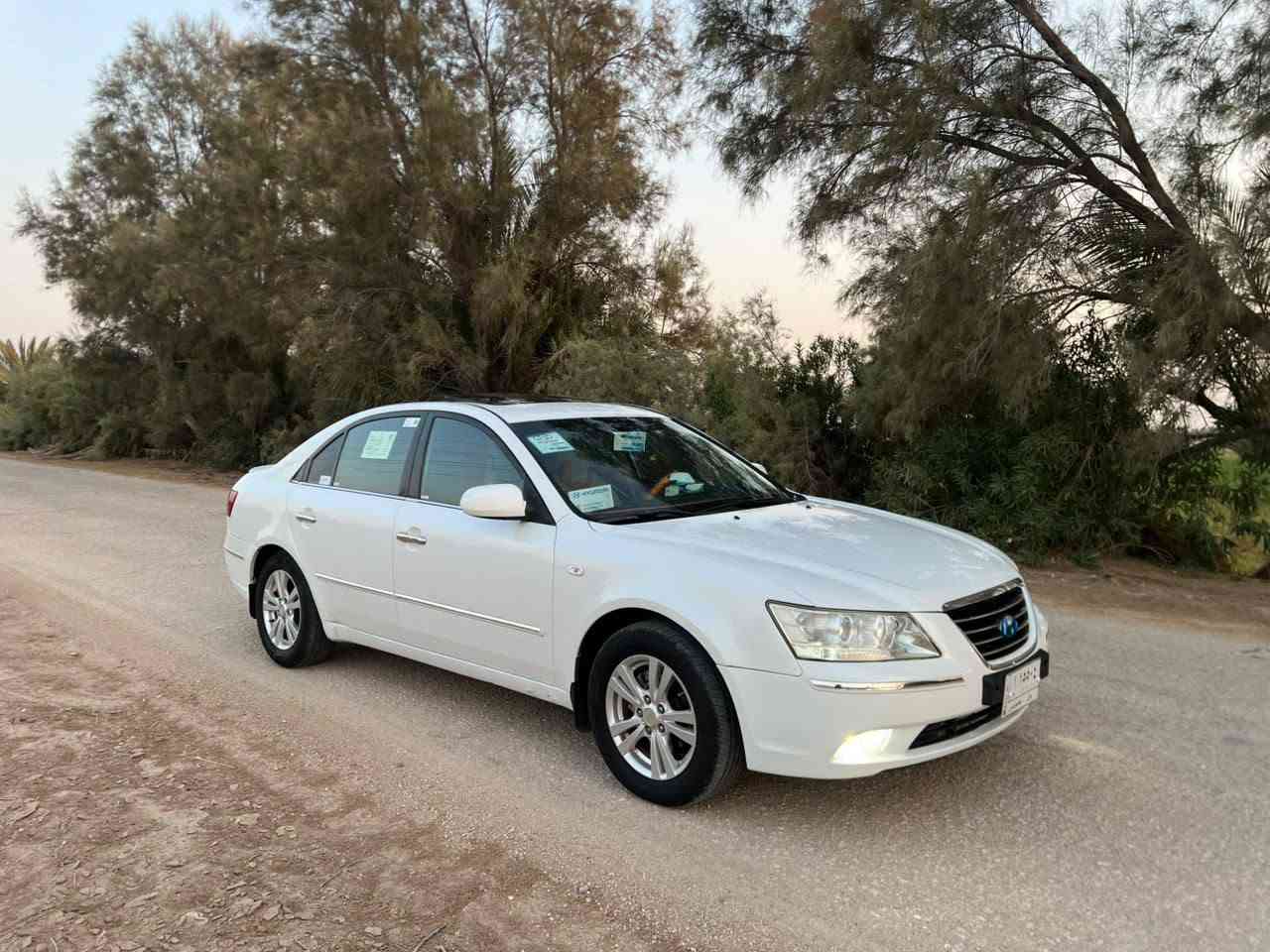 السلام عليكم
سوناتا 2009 خليجي 
محرك2400 دوش 5نمر
فول حتى تبريد بيانو فتحه فول
كشن جلد ابواب جلد كير محرك حداديه تخم تاير تبريد تدفئة كامله السياره بيها فقط رشه صبغ بجاملغ بسيطه ولباقي كفاله
السعر 120 وبيها مجال لشراي
***********
