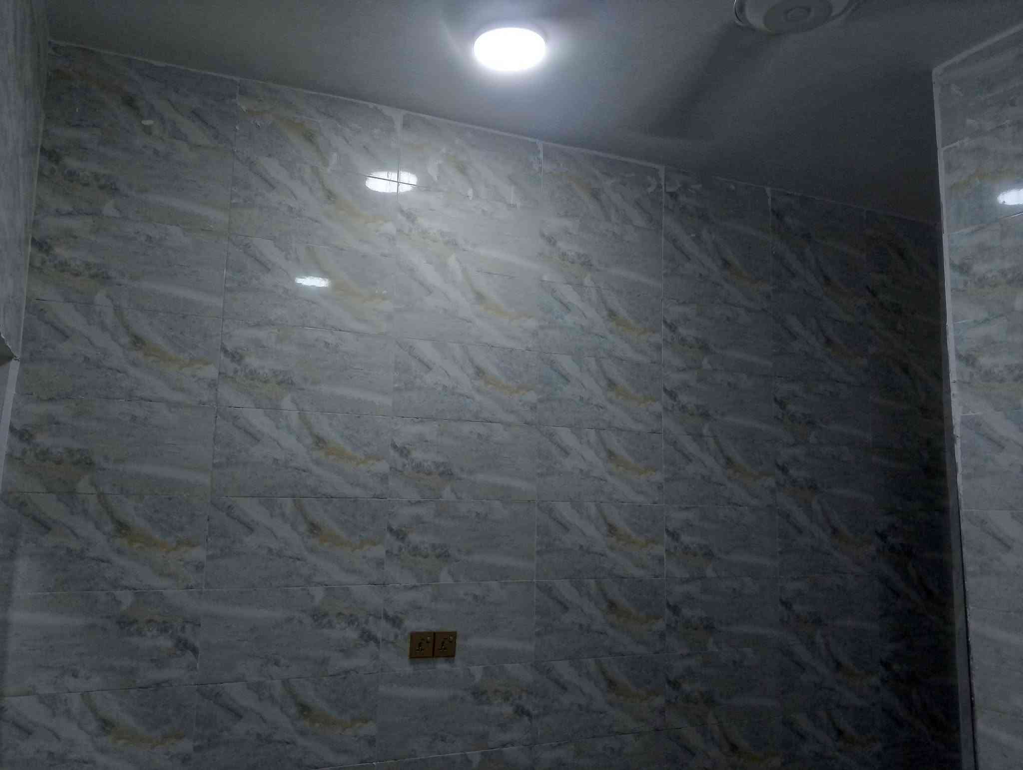 بيت لبيع بل تاجيه 100 متر 5×20 طابو صرف سنتر عل شارع 20  ***********
