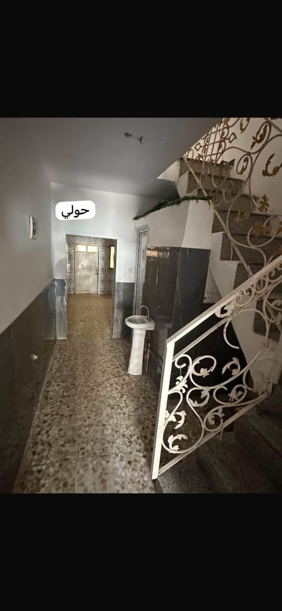 السلام عليكم الدار للبيع المساحه 50 زراعي سند 25 طابقين البيت كلش نضيف جاهز للأخير عنوان الدار شرطه الخامسه شارع الدعم الوجستي بشارع إفران النور القديمه الاستفسار ***********
